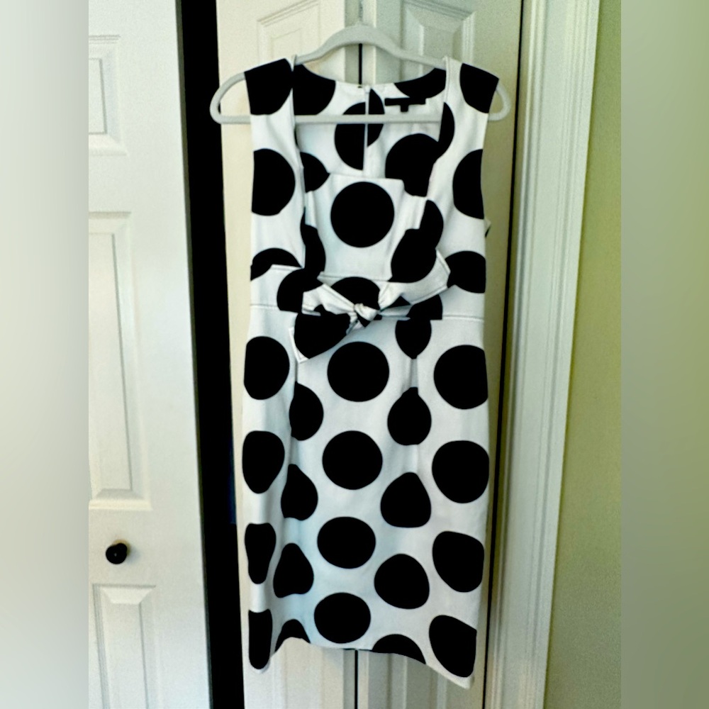 David Meister navy and white Polka Dot sheath dress with front tie, Sz 8
